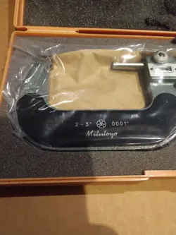 NEW MITUTOYO 193-213 DIGITAL OUTSIDE MICROMETER, 2-3