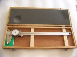 MITUTOYO 12'' DIAL CALIPER 505-645-50 WITH BOX GOOD CONDITION MADE IN JAPAN.