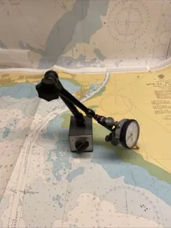 NOGA MAGNETIC BASE STAND WITH TOOL POSITIONER & HOLDER WITH MITUTOYO INDICATOR.