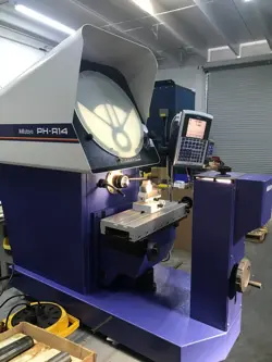 MITUTOYO OPTICAL COMPARATOR
