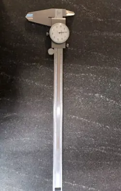 MITUTOYO DIAL CALIPER 12