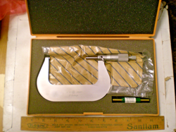 MITUTOYO 3-4 INCH MICROMETER WITH WRENCH, STANDARD, CASE 101-120