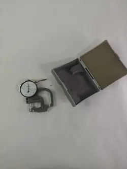 MITUTOYO 7326 DIAL THICKNESS GAGE WITH CASE