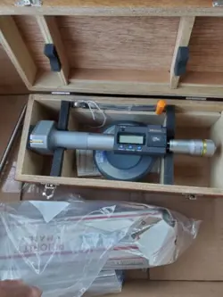 2 4 1 DEAL MITUTOYO BOTH DIGITAL BORE MICROMETER:  2-2.5