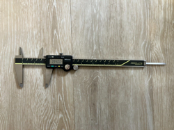 MITUTOYO DIGIMATIC CALIPER CD 8