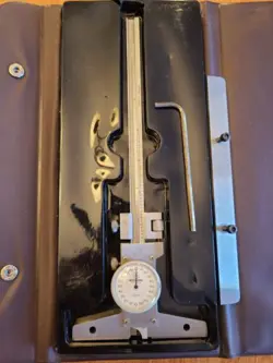 MITUTOYO DIAL DEPTH GAUGE W/ BASE EXTENSION (0-6”, 0.001