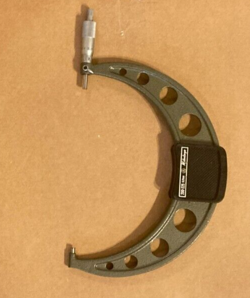 MITUTOYO 200-225MM (7.874 - 8.858 INCHES) OUTSIDE MICROMETER - USED EXCELLENT