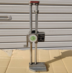 MITUTOYO HEIGHT GAUGE 192-106 MEASURING RANGE 0.01-300 DIAL DIRECT READING JAPAN