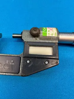 ELECTRONIC DIGIMATIC MICROMETER