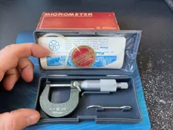 MITUTOYO 103-260 0-1 IN, MICROMETER .0001 GRAD, M120-1