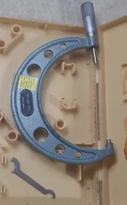 OUTSIDE MICROMETER 4
