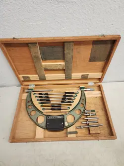 MITUTOYO INTERCHANGEABLE MICROMETER .001 / 6-12 IN BOX