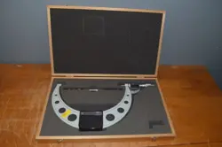 MITUTOYO DIGITAL MICROMETER 293-256-10 250-275MM