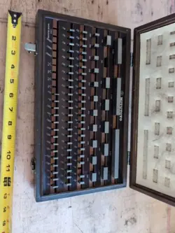 MITUTOYO RECTANGULAR GAUGE BLOCK SET 516-902