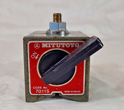 MITUTOYO 7011S MAGNETIC BASE HOLDER W/ ON/OFF SWITCH