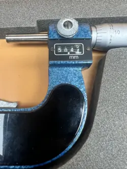 DIGITAL OUTSIDE MICROMETERS