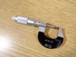 MICROMETER 25 MM
