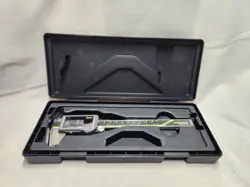 MITUTOYO 500-474 MODEL CD-S6 ABSOLUTE SOLAR DIGIMATIC CALIPER WITH CASE .0005