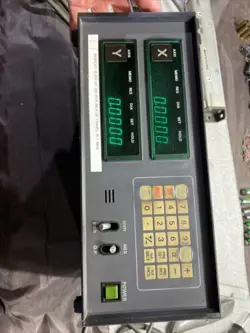 MITUTOYO GML-3701W DIGITAL X/Y READOUT WITH POWER CABLE & 2 TRANSDUCERS