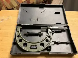 MITUTOYO 103-140B MICROMETER WITH PLASTIC CASE