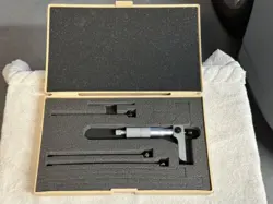 MITUTOYO 129-331 HALF BASE DEPTH MICROMETER, 0-4