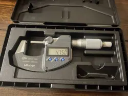 MITUTOYO 395-371-30 0-25 MM DIGITAL MICROMETER