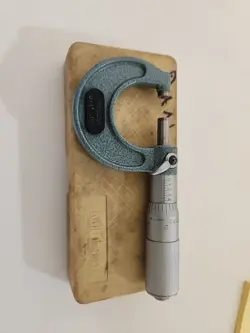 MITUTOYO MICROMETER TOOL  .001