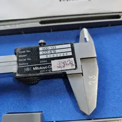 CALIPER WITH CASE.