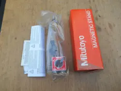 MITUTOYO 7010SN MAGNETIC BASE STAND DIAL INDICATOR HOLDER WITH BOX & MANUAL