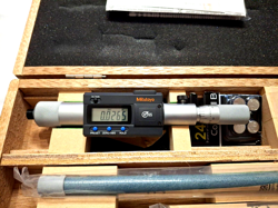 MITUTOYO 337-303 - DIGIMATIC TUBULAR INSIDE MICROMTER W SPC OUTPUT 8
