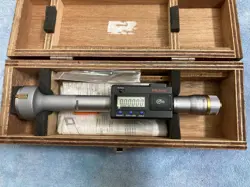 MITUTOYO 468-269 SERIES DIGIMATIC HOLTEST 3-POINT INTERNAL MICROMETER  1.6-2