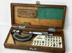 MITUTOYO SCREW THREAD MICROMETER 126-137A 0-1
