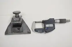 MITUTOYO DIGIMATIC STANDARD OUTSIDE MICROMETER 293-821 WITH STAND JAPAN