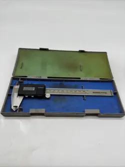 MITUTOYO 500-321 DIGIMATIC DIAL VERNIER CALIPER  CD-6.    12