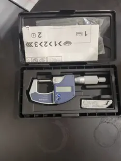 MITUTOYO 293-832-30 MICROMETER - READ DESCRIPTION