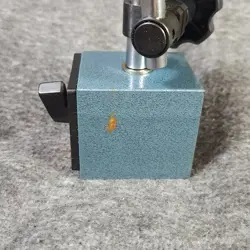 7011BN MAGNETIC STAND