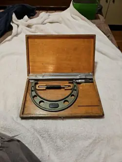 VTG MITUTOYO MICROMETER 5-6” NO 103-220 .0001 RESOLUTION VG CONDITION BRAZIL