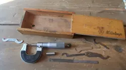 VINTAGE MITUTOYO MICROMETER MACHINIST TOOL