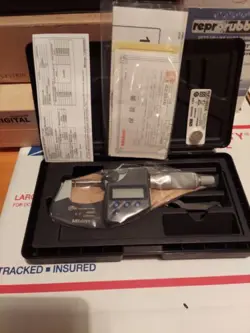 MITUTOYO 293-330-30 DIGITAL MICROMETER,0-1IN,RATCHET 4LA70