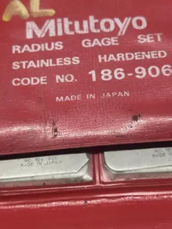 MITUTOYO CODE NO. 186-906 RADIUS GAGE  SET HARDENED STAINLESS STEEL