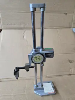 MITUTOYO 12