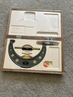 MITUTOYO 103-183A MICROMETER , 6-7
