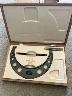 MITUTOYO NO, 103-186A OUTSIDE MICROMETER, .001