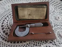 VINTAGE MITUTOYO 0-1 INCH MICROMETER WITH CASE AND WRENCH MADE IN JAPAN!