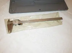 MITUTOYO DIGITAL CALIPER JAPAN .001 IN BOX PERFECT 16
