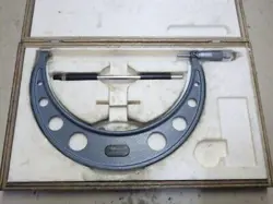 MITUTOYO OM-275 MICROMETER OUTSIDE 250-275MM 103-147 CUTTING MOLDING JAPAN