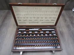 MITUTOYO 516-903  GAGE BLOCK SET GRADE A