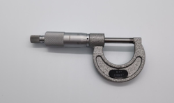 OUTSIDE DIAMETER MICROMETER MITUTOYO 