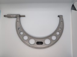 OUTSIDE DIAMETER MICROMETER MITUTOYO 