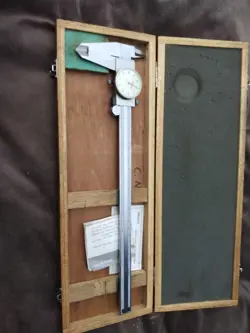 MITUTOYO DIAL CALIPER